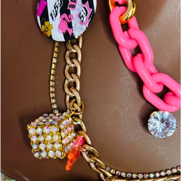 Barbie Necklace - Picture 7 of 10